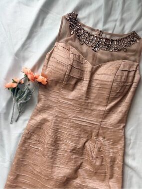 Eliza J Champagne Textured Metallic Jeweled Neck Sheath Dress - Size 4